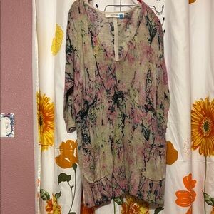 Sparrow Women's Multicolor V-Neck Top M